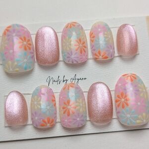 Pastel Floral Press-On Nail Set
